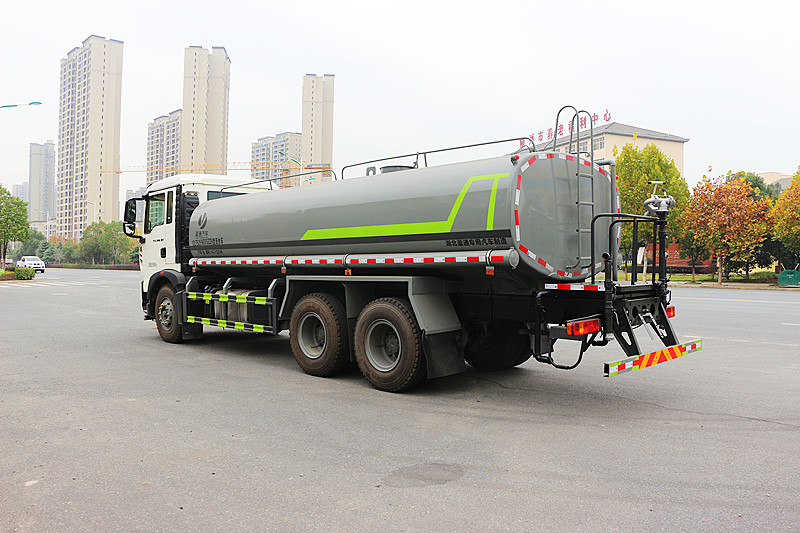 重汽豪沃后雙橋19噸灑水車